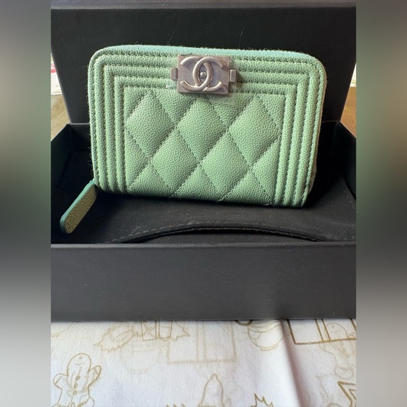 ⭐️🌟⭐️ CHANEL BOY ZIPPED COIN PURSE ⭐️🌟⭐️ NWT 🌟⭐️🌟 - Picture 10 of 16